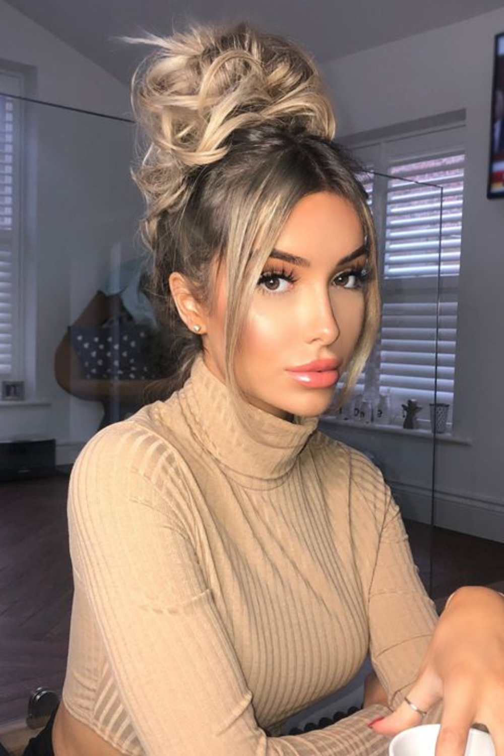 Premium Messy Bun Hair Up Scrunchie - BLONDES | HONEY BLONDE #1