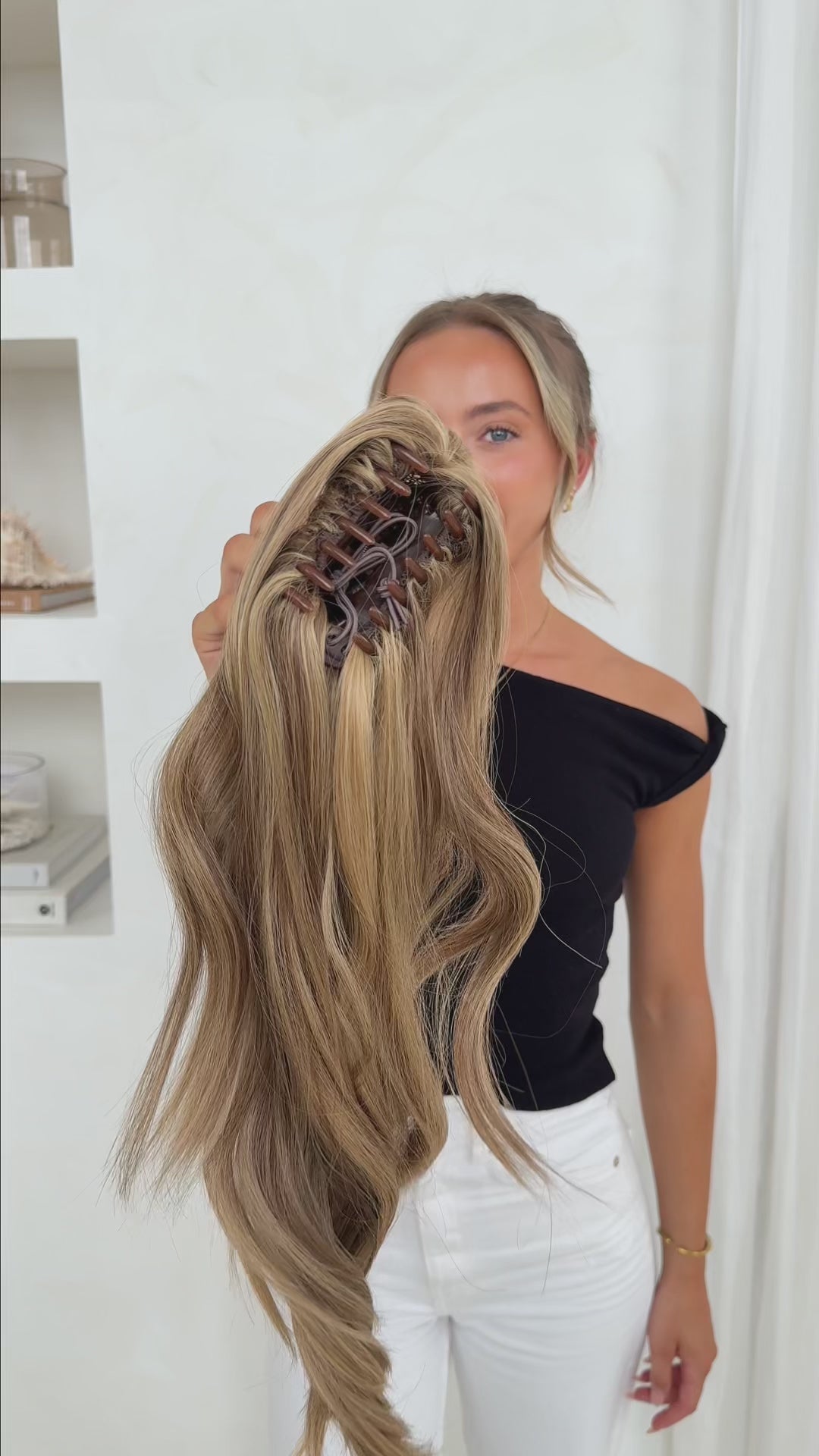 Brushed Out Wave 20" Claw Clip Pony
